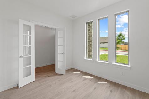 1104 Universal Drive Hutto TX 78634