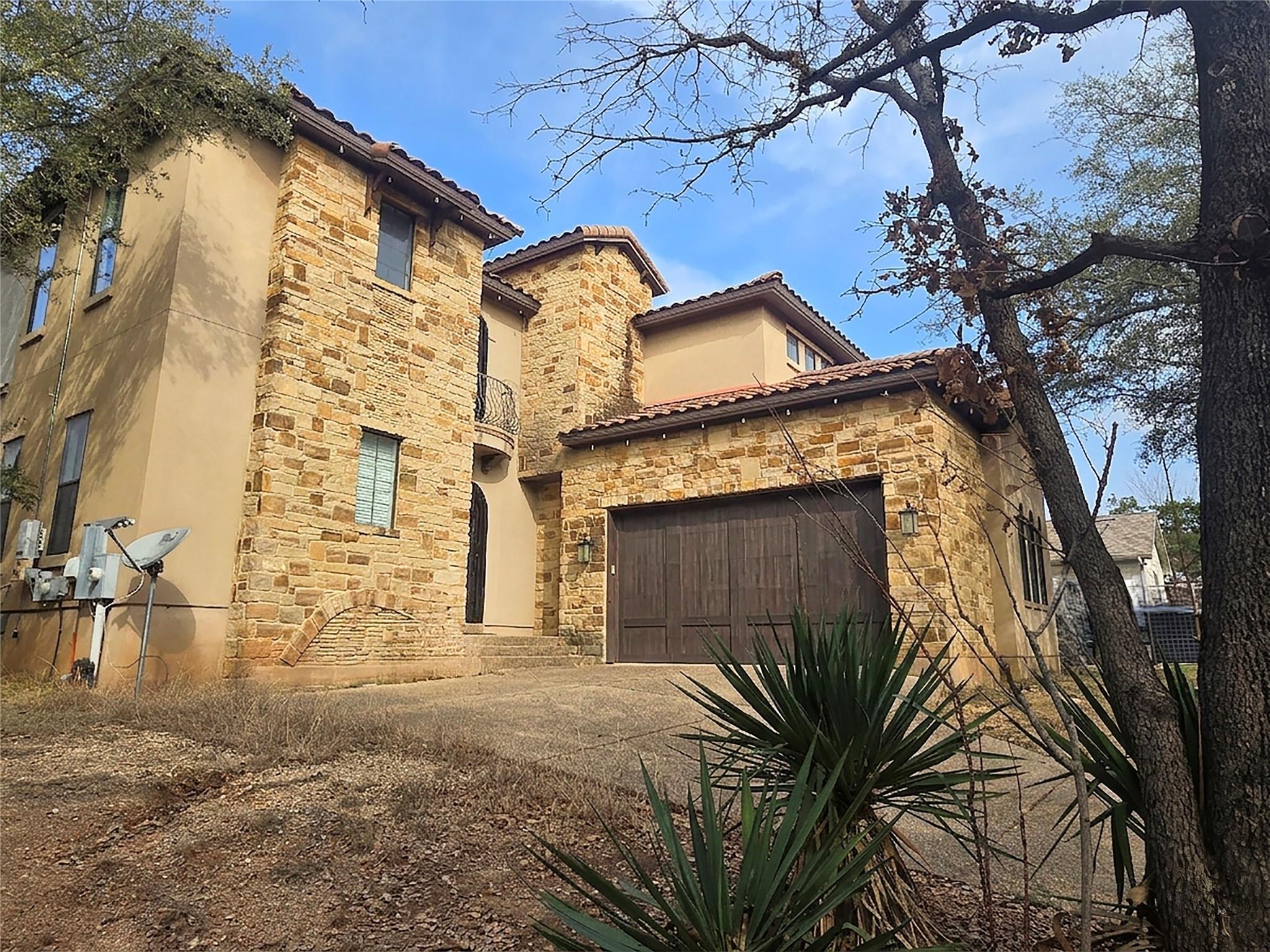 1310 Minnie Drive Austin TX 78732
