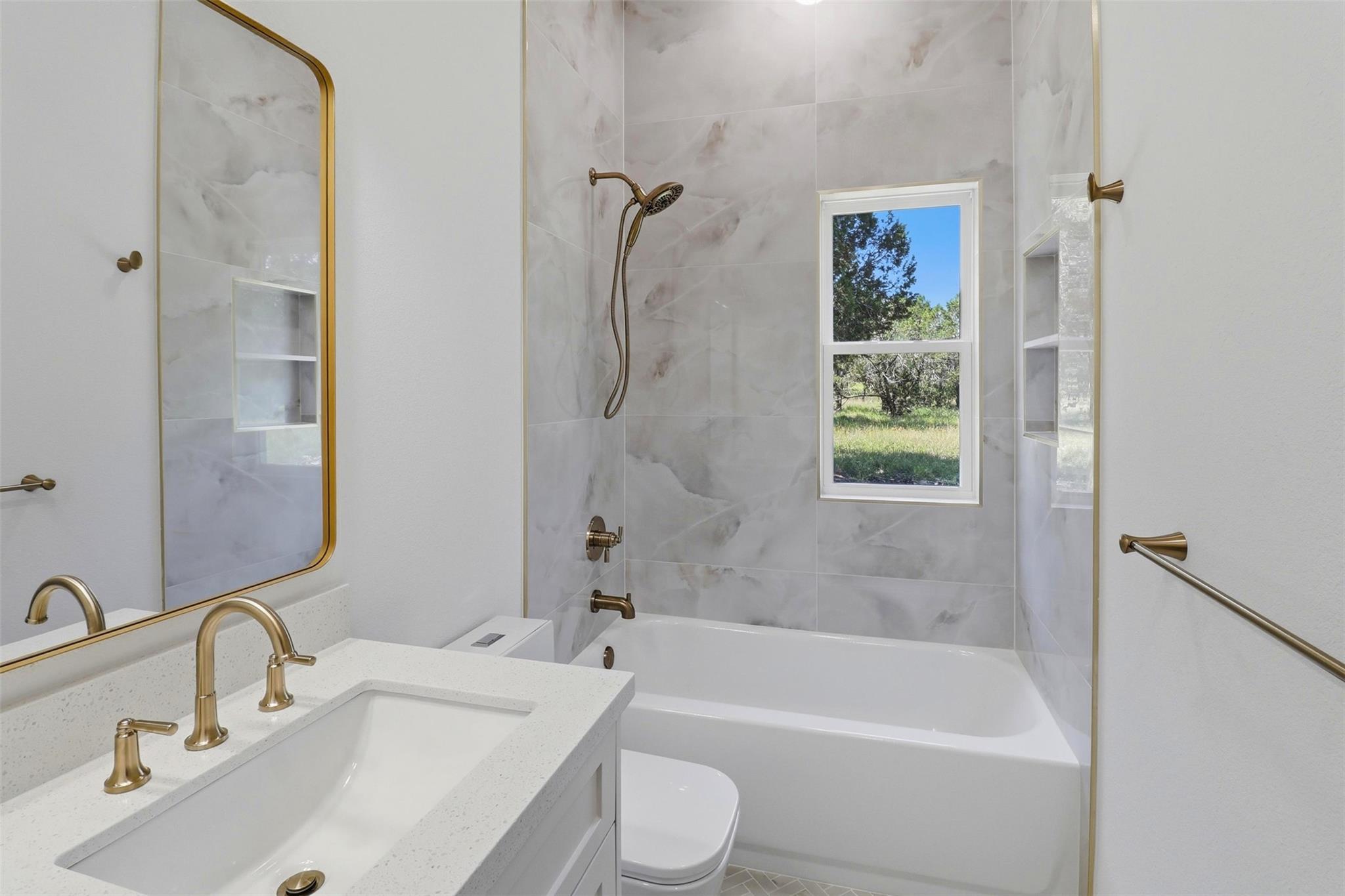 1407 Swallow Horseshoe Bay TX 78657