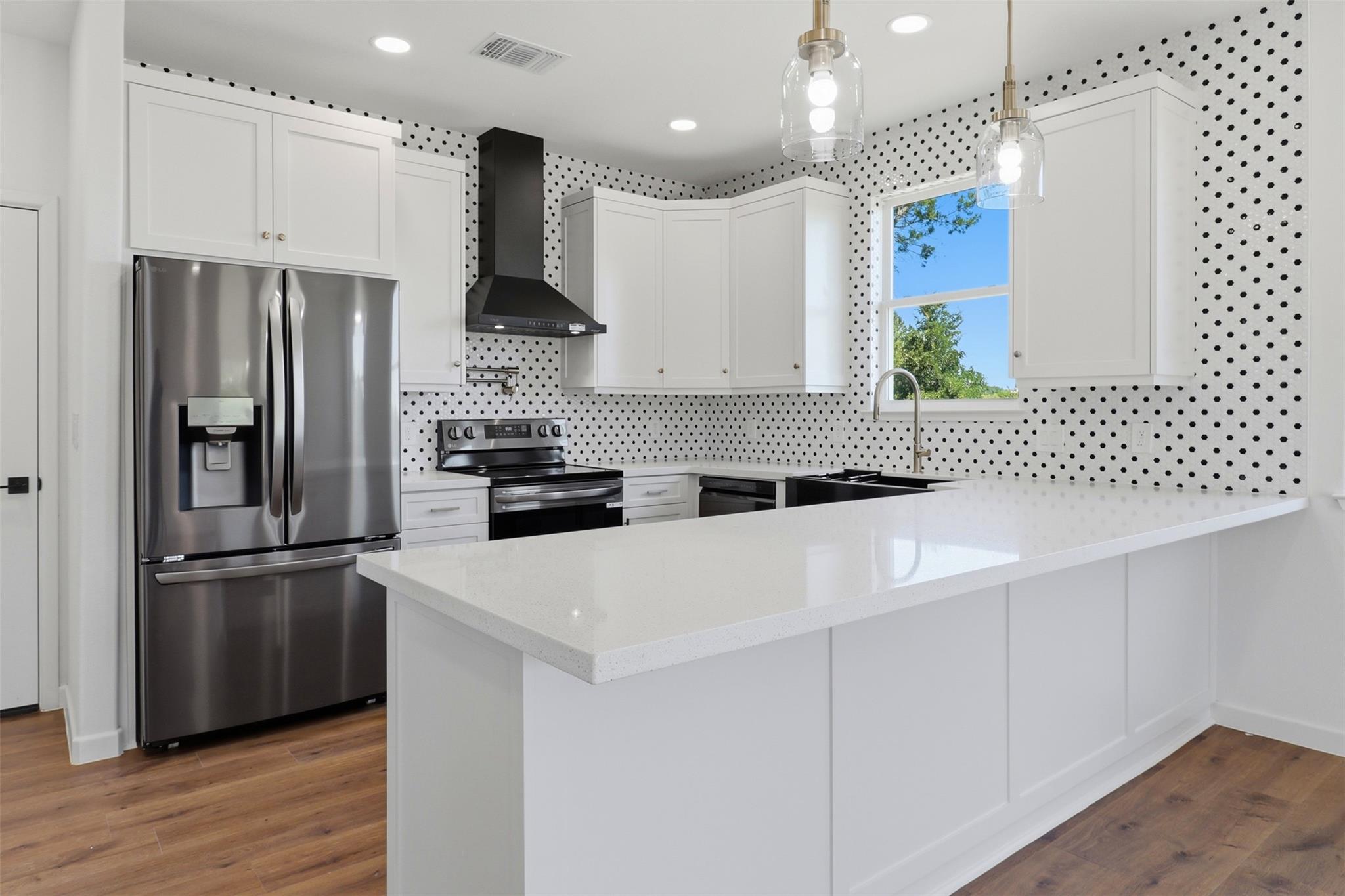 1407 Swallow Horseshoe Bay TX 78657
