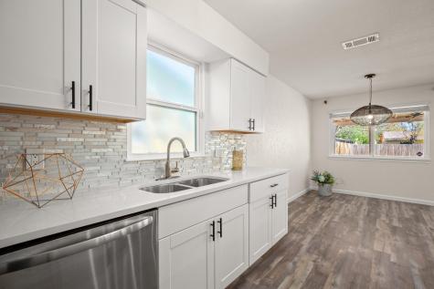 110 W Garrett Run Austin TX 78753