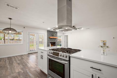 110 W Garrett Run Austin TX 78753