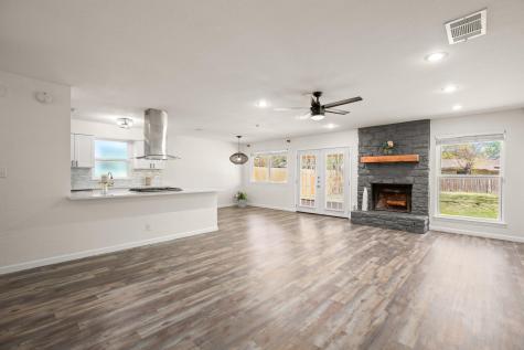 110 W Garrett Run Austin TX 78753