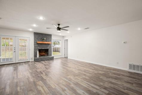 110 W Garrett Run Austin TX 78753