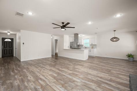 110 W Garrett Run Austin TX 78753