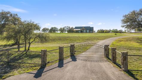 118 Landons Way Blanco TX 78606