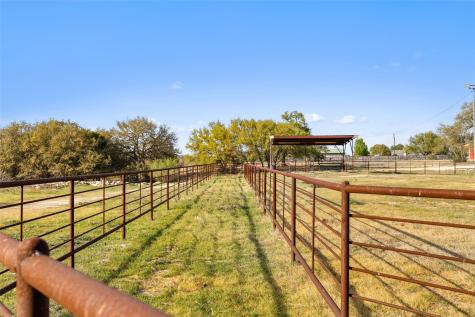 118 Landons Way Blanco TX 78606