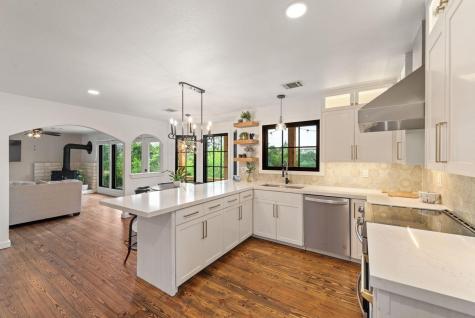 307 Nautilus Avenue Lakeway TX 78738