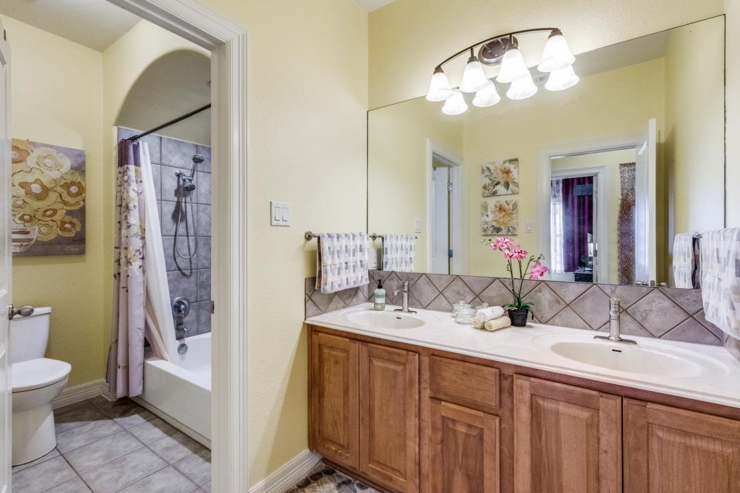 2221 Rio Brisas Cove Round Rock TX 78681