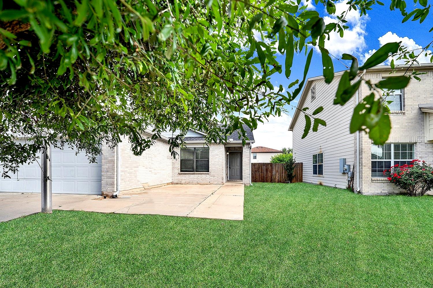 510 Glacier Point Trail Taylor TX 76574