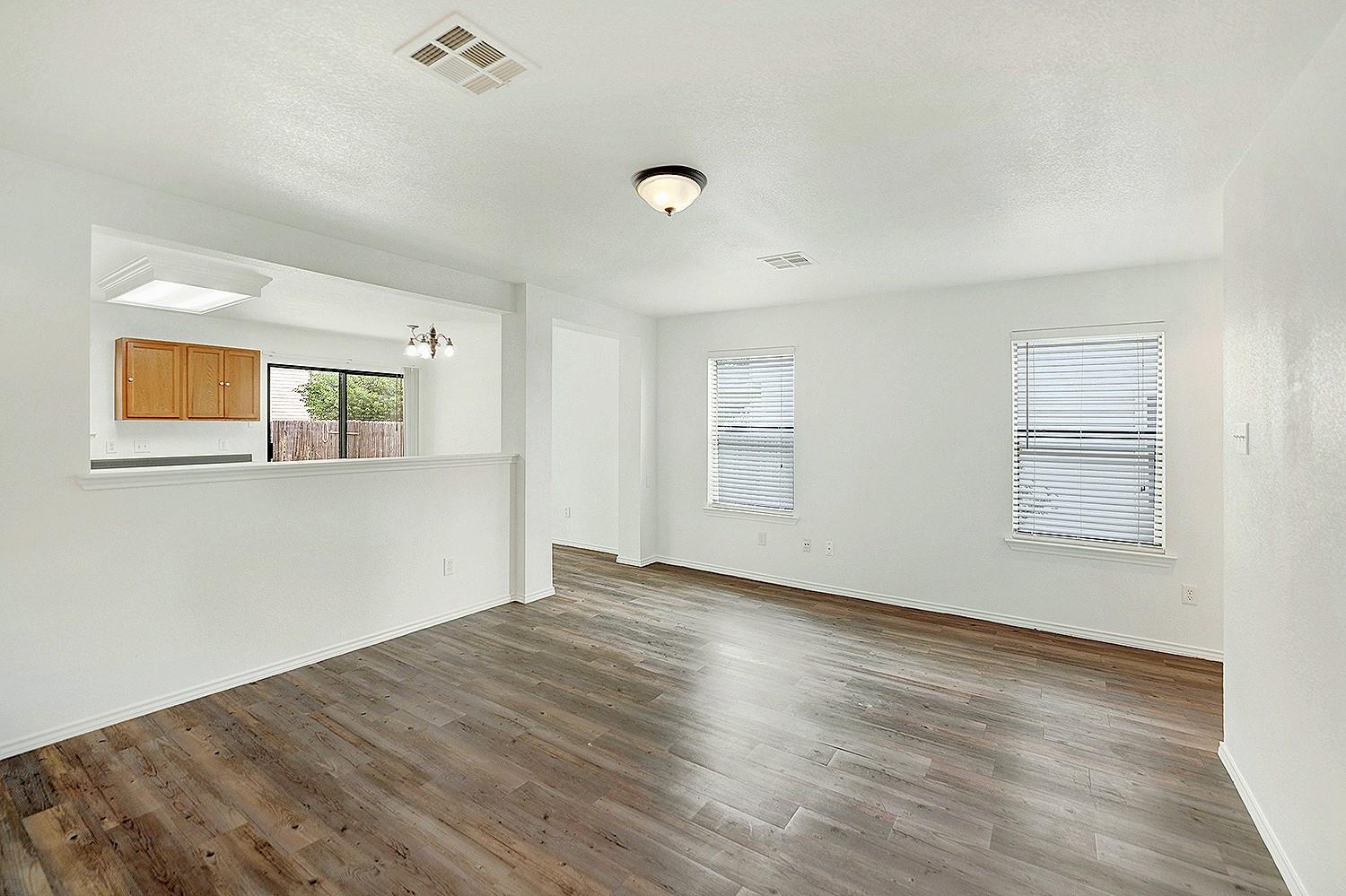 510 Glacier Point Trail Taylor TX 76574