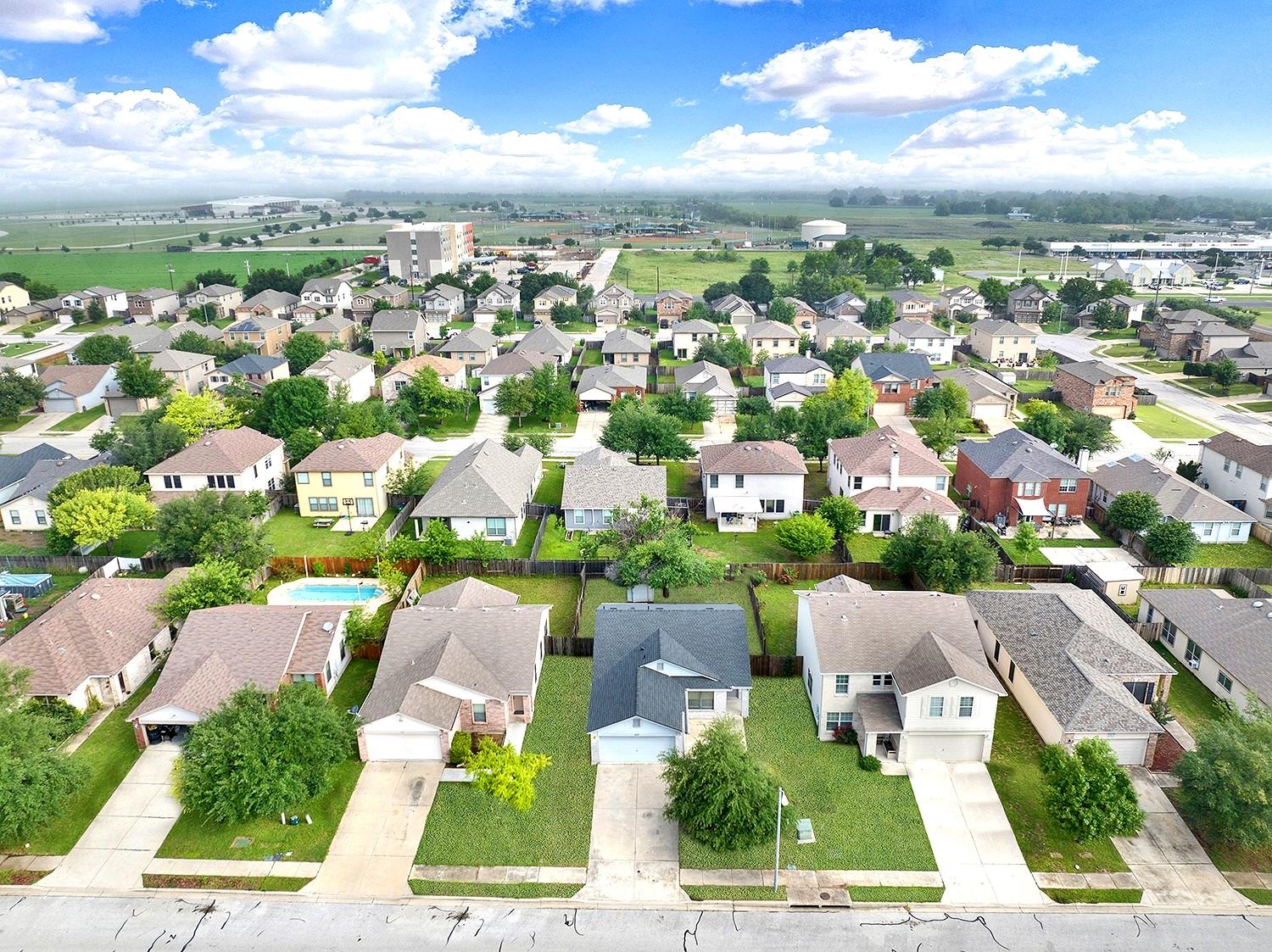 510 Glacier Point Trail Taylor TX 76574