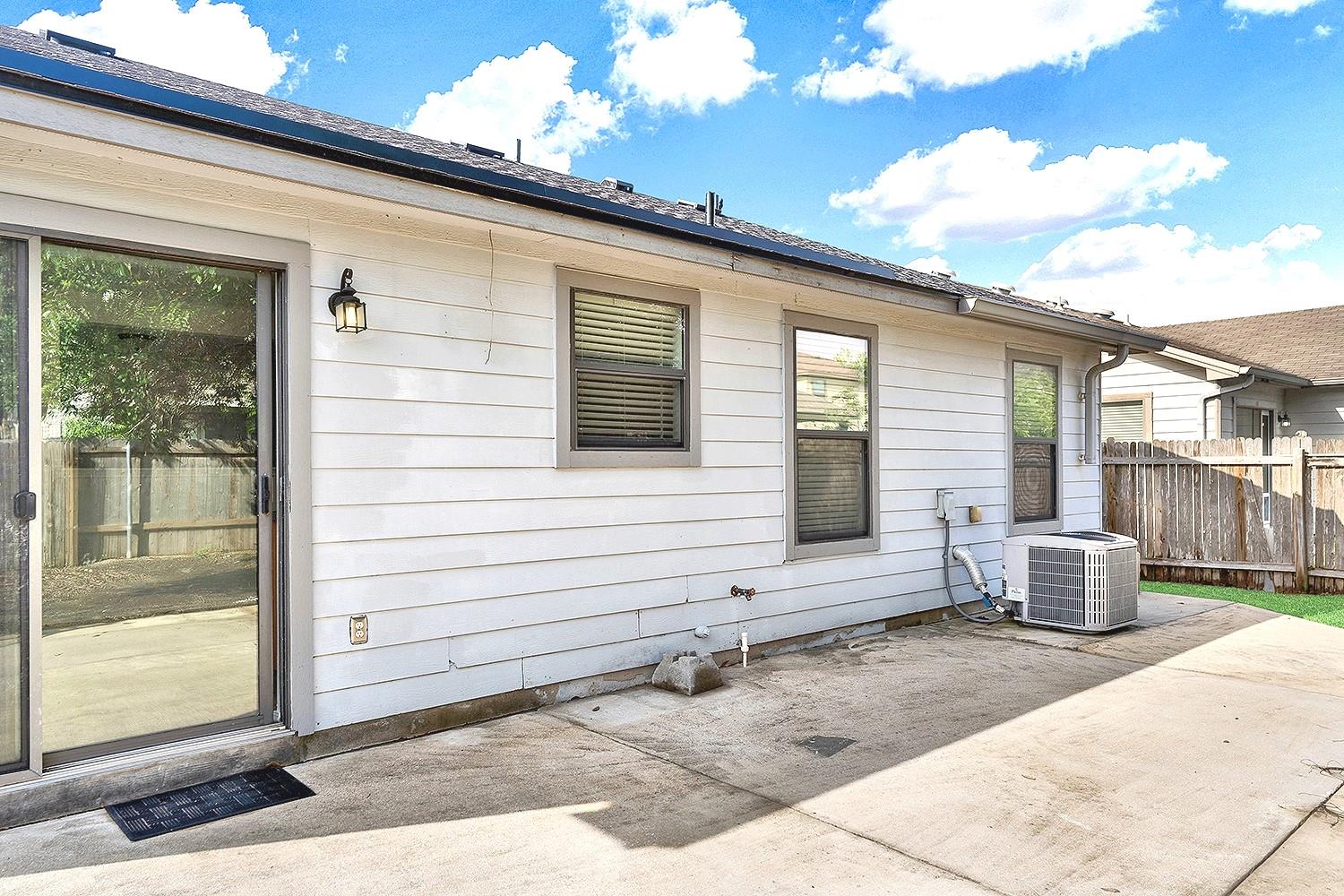 510 Glacier Point Trail Taylor TX 76574
