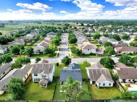 510 Glacier Point Trail Taylor TX 76574