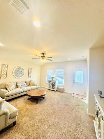413 Gettysburg Loop Elgin TX 78621