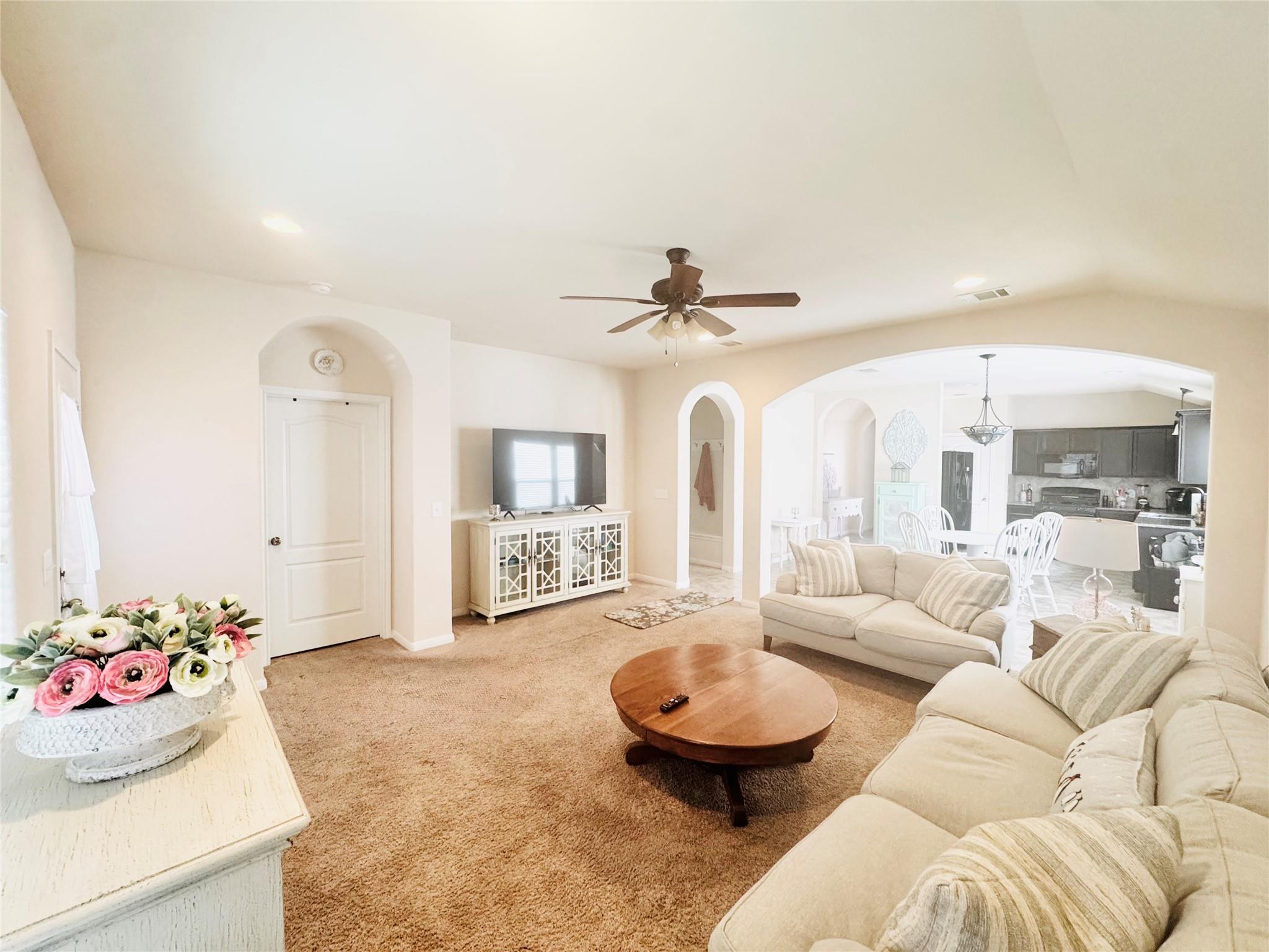 413 Gettysburg Loop Elgin TX 78621