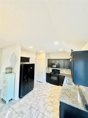 413 Gettysburg Loop Elgin TX 78621