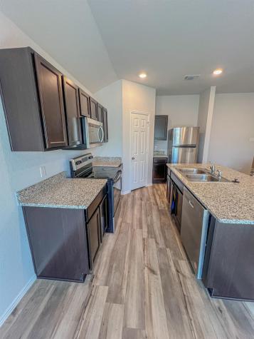 100 Taggart Trail Jarrell TX 76537