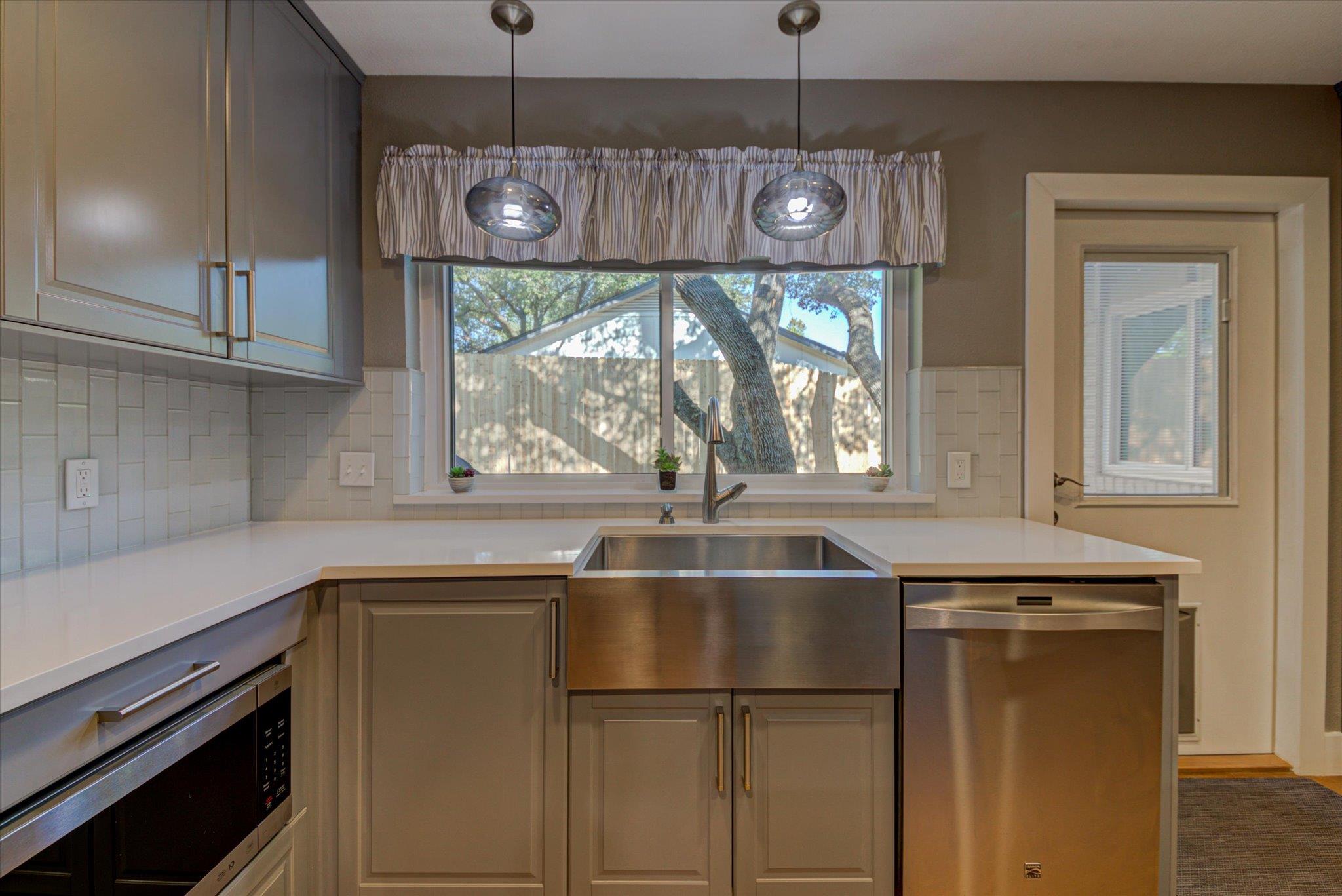 2713 Bryonhall Drive Austin TX 78745