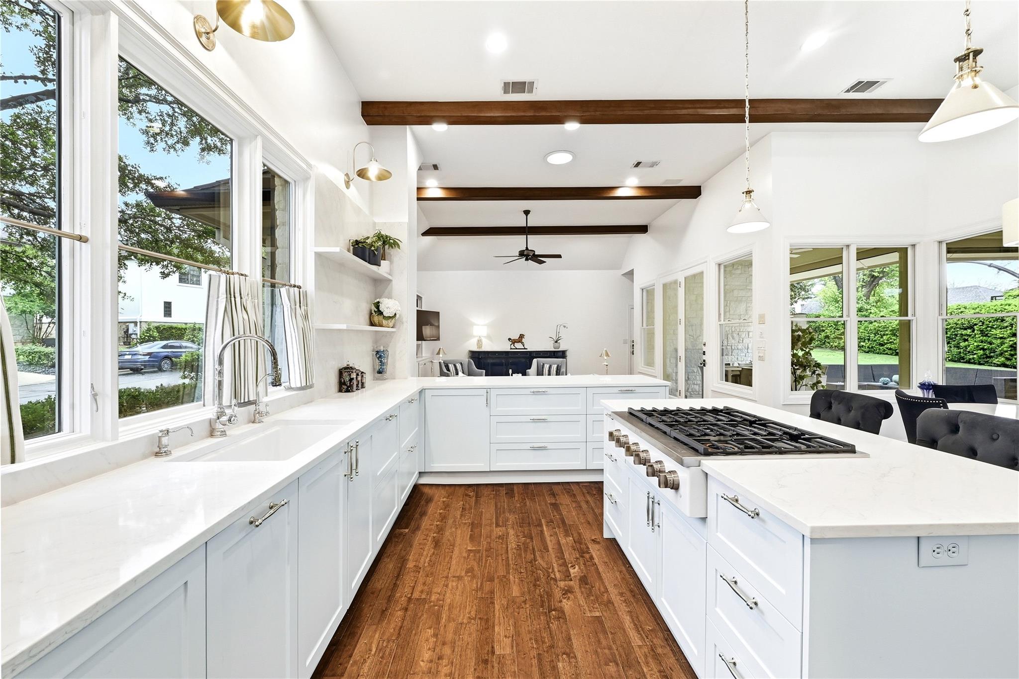 9001 Thickwoods Cove Austin TX 78735