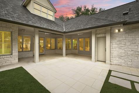 9001 Thickwoods Cove Austin TX 78735