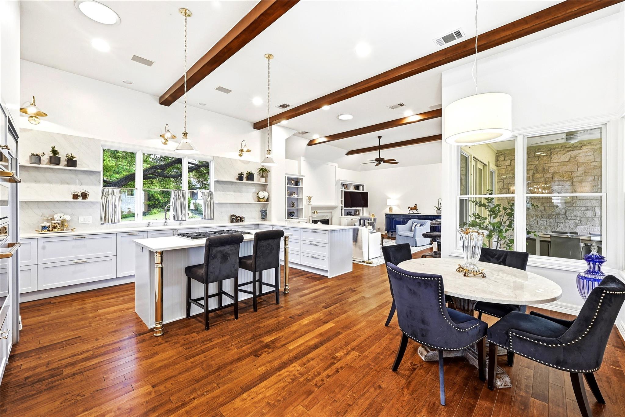 9001 Thickwoods Cove Austin TX 78735