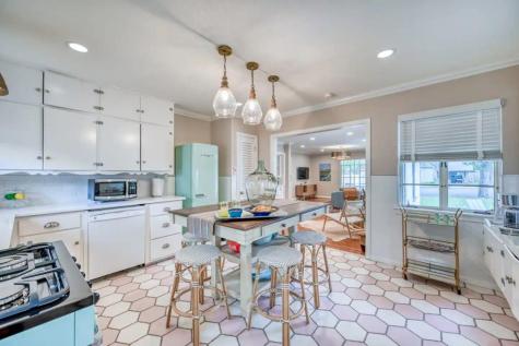 708 W Schubert Street Fredericksburg TX 78624