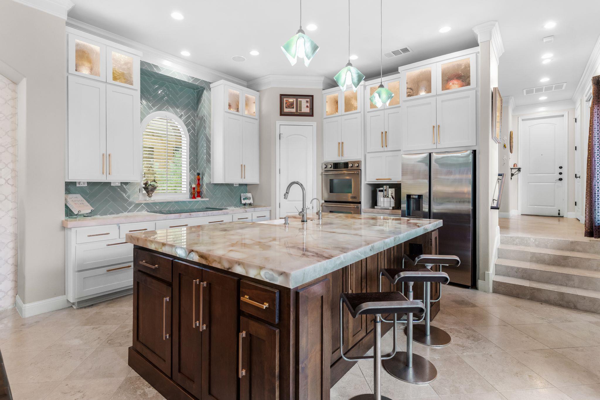 1901 Sea Eagle View Austin TX 78738