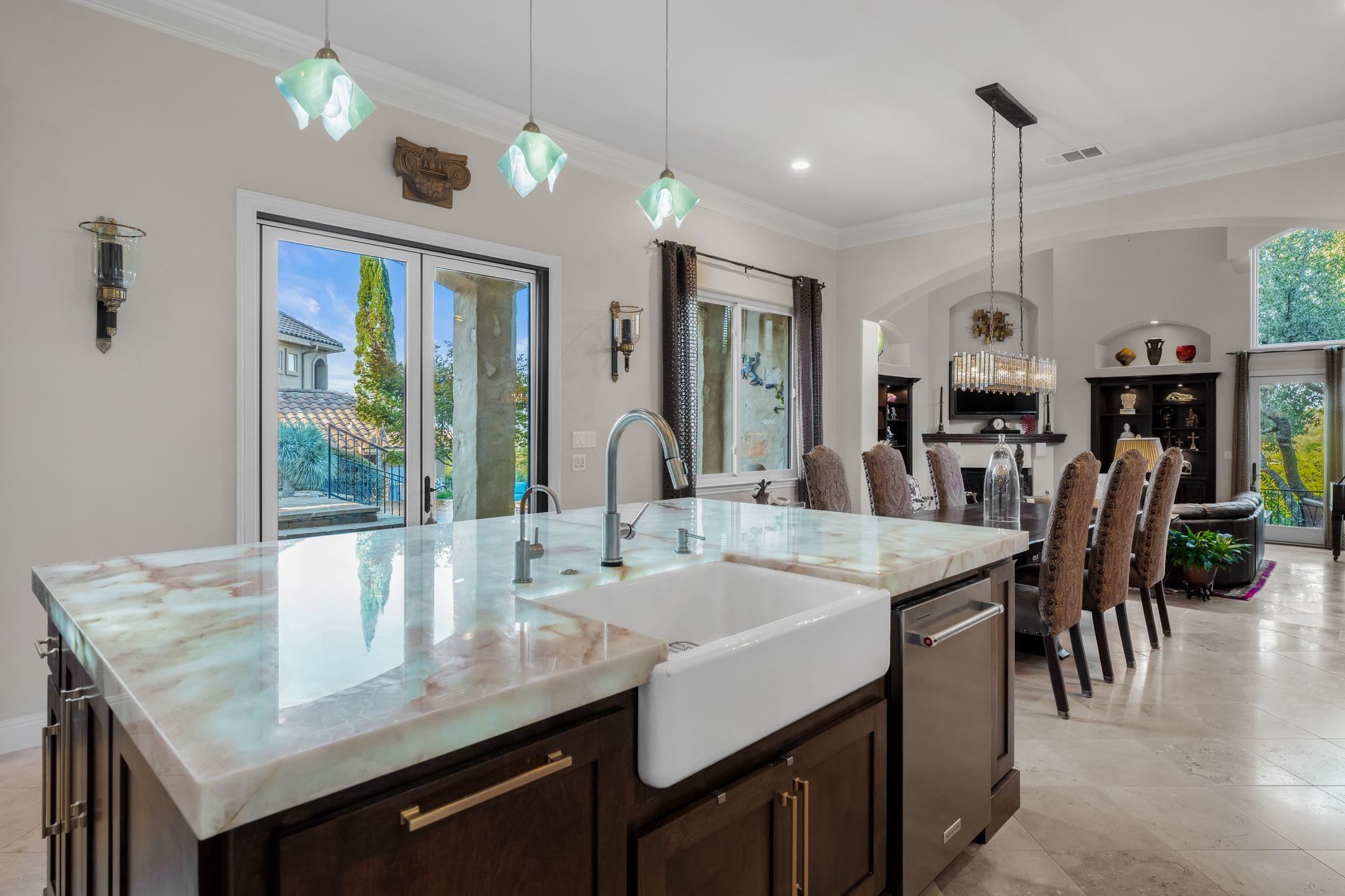 1901 Sea Eagle View Austin TX 78738