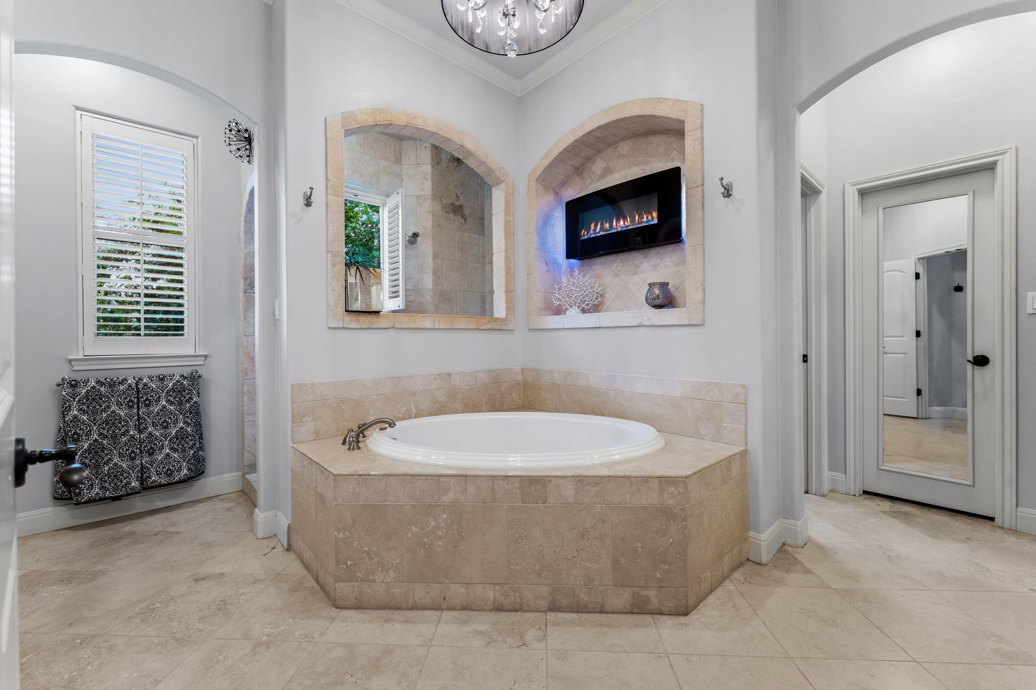 1901 Sea Eagle View Austin TX 78738