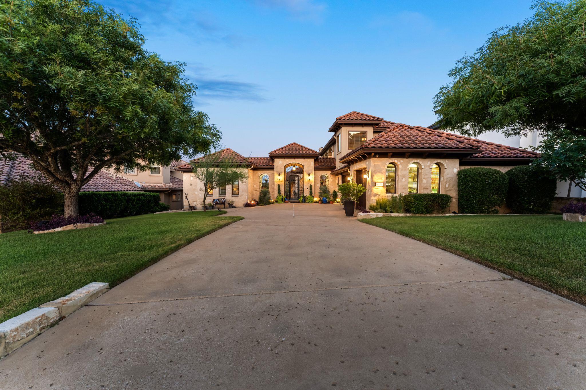 1901 Sea Eagle View Austin TX 78738