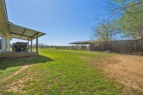 1516 Old Luling Road Lockhart TX 78644