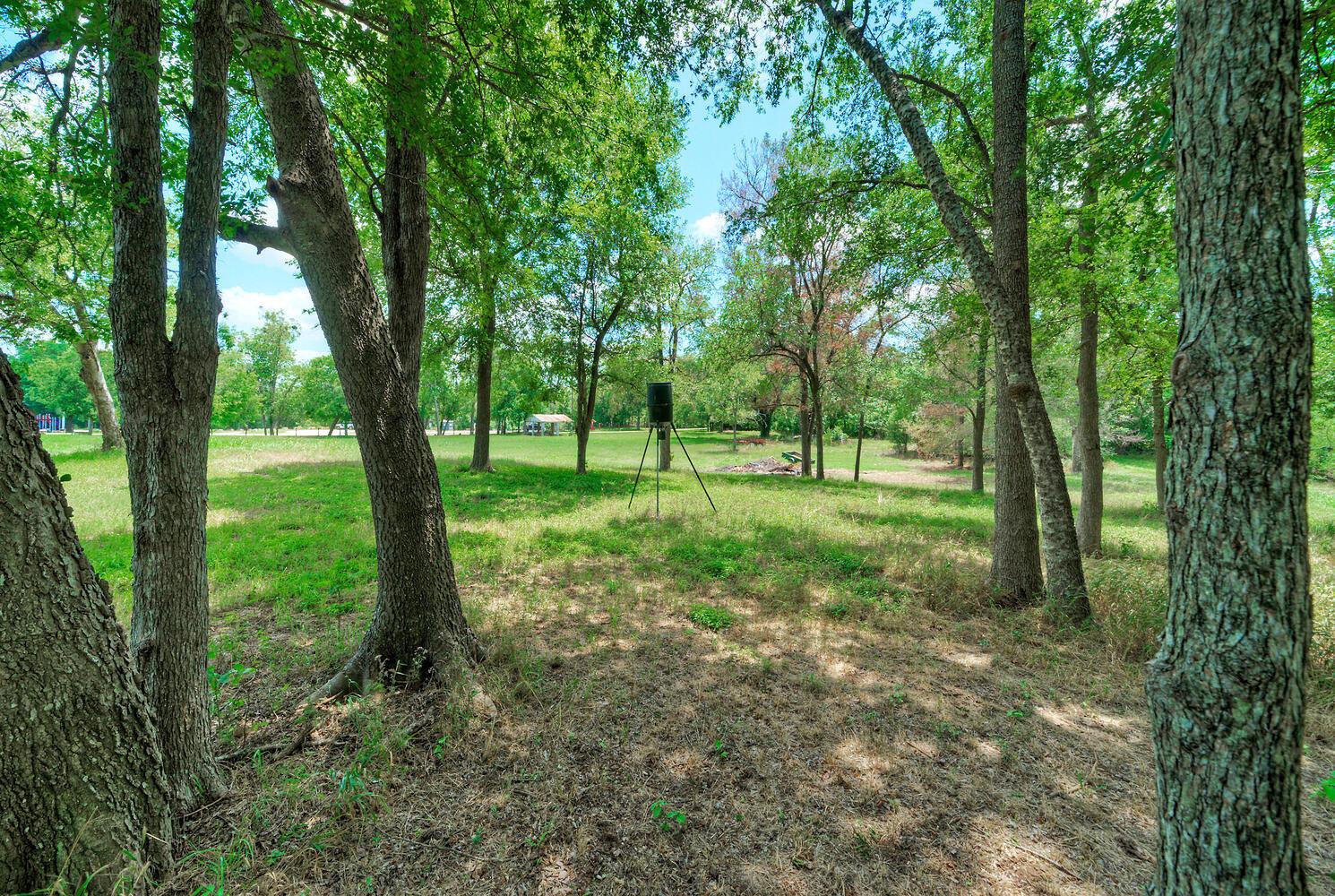 906 & 828 Water Street Webberville TX 78653