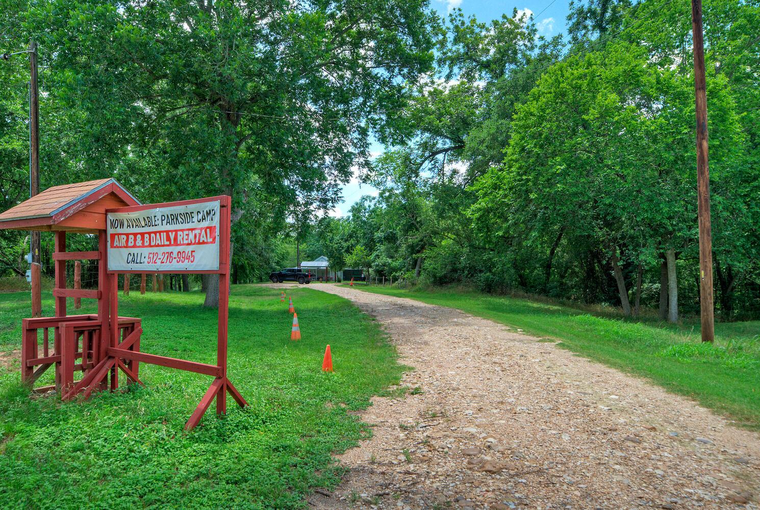 906 & 828 Water Street Webberville TX 78653