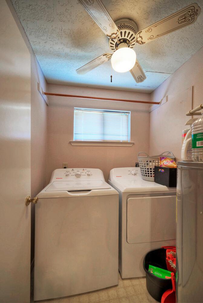 906 & 828 Water Street Webberville TX 78653
