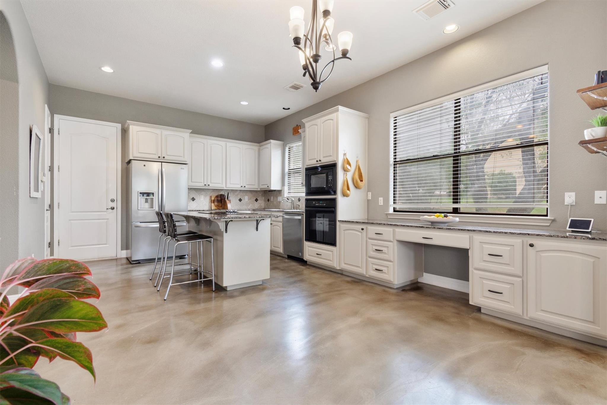 6 Monarch Oaks Lane The Hills TX 78738