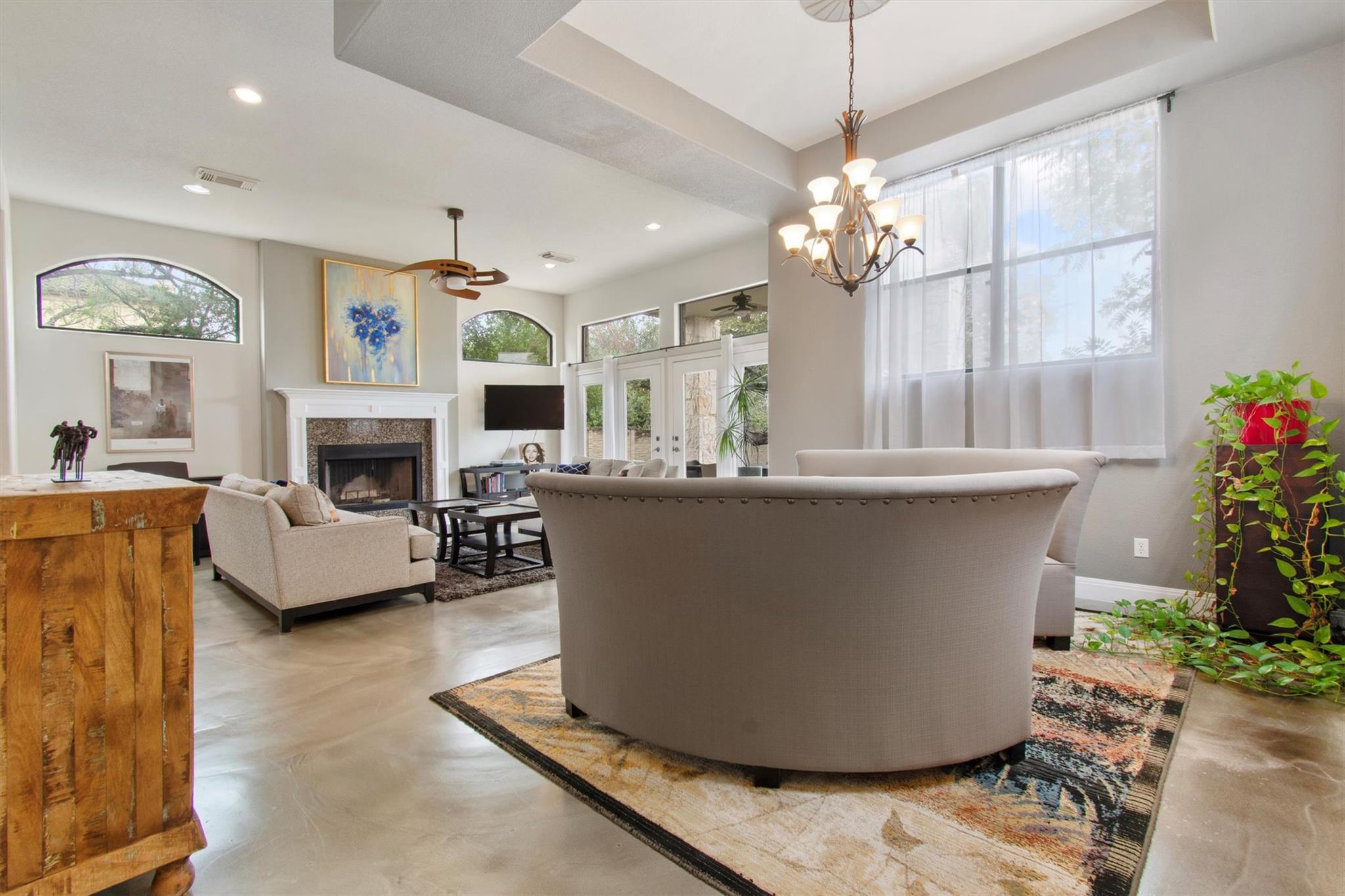 6 Monarch Oaks Lane The Hills TX 78738