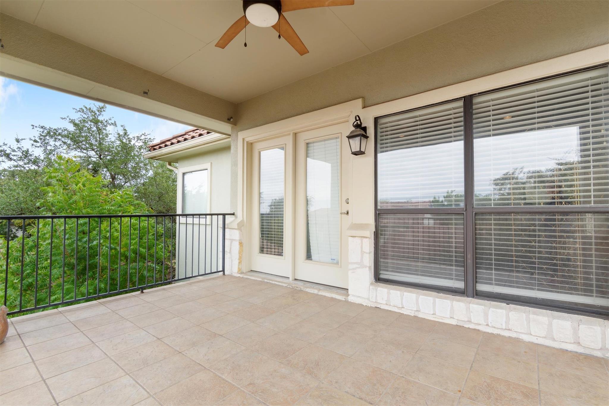 6 Monarch Oaks Lane The Hills TX 78738