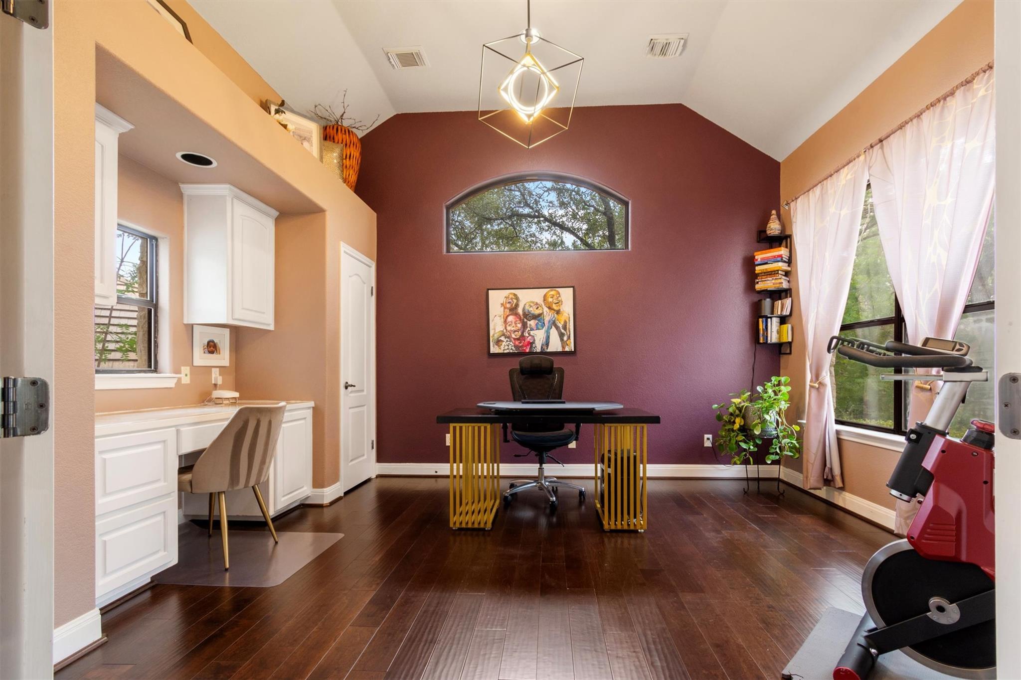 6 Monarch Oaks Lane The Hills TX 78738