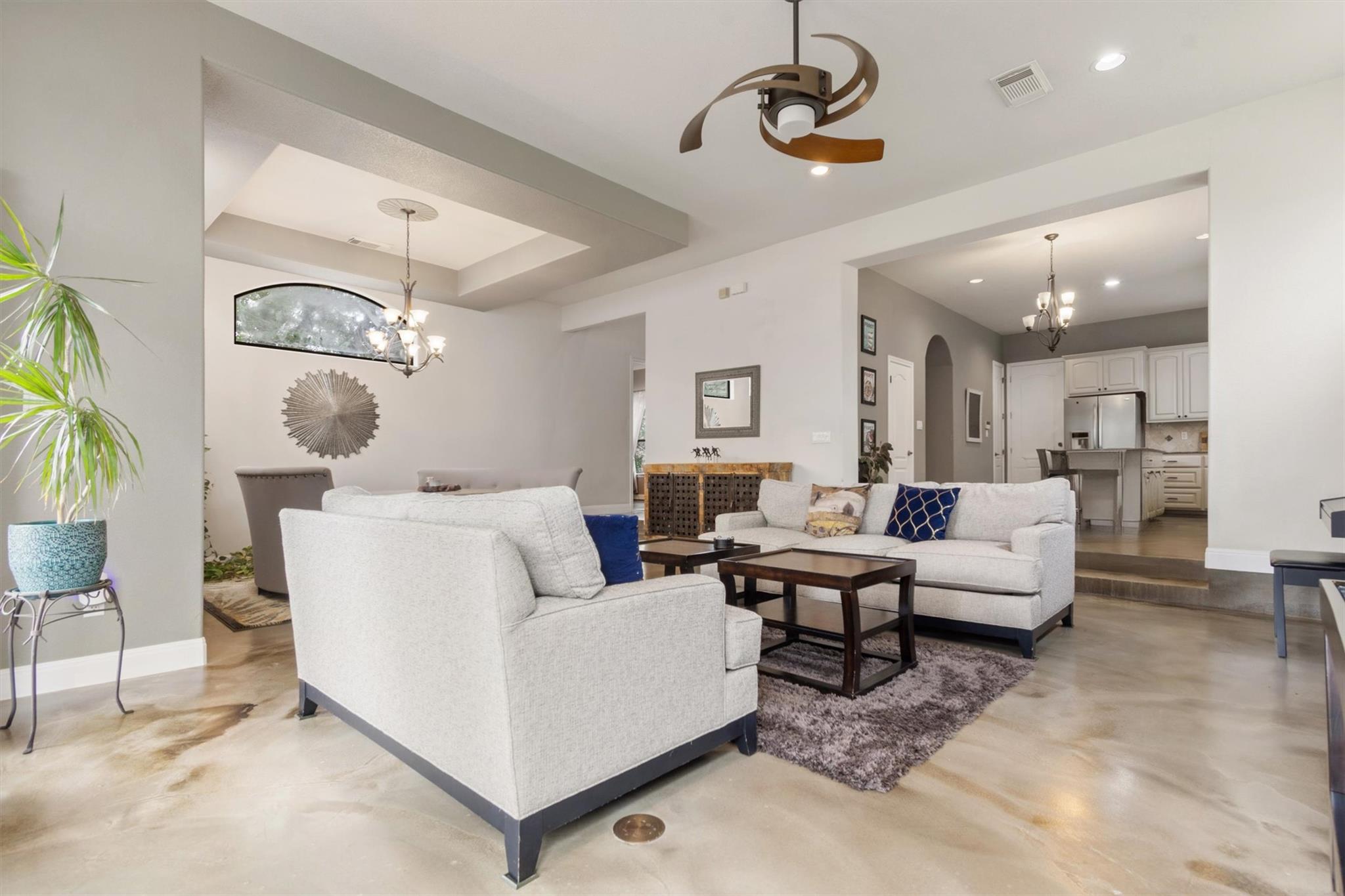 6 Monarch Oaks Lane The Hills TX 78738