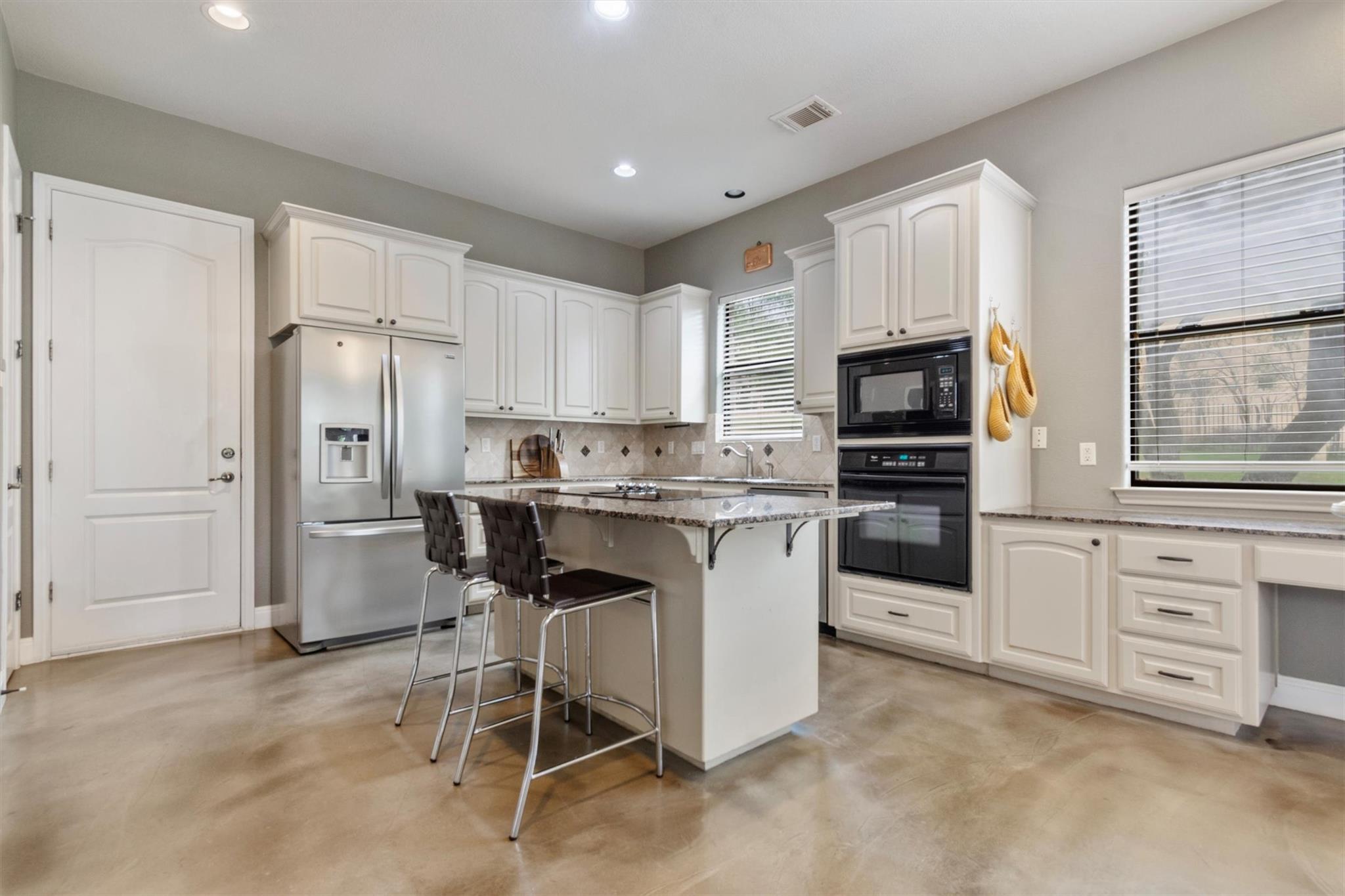 6 Monarch Oaks Lane The Hills TX 78738