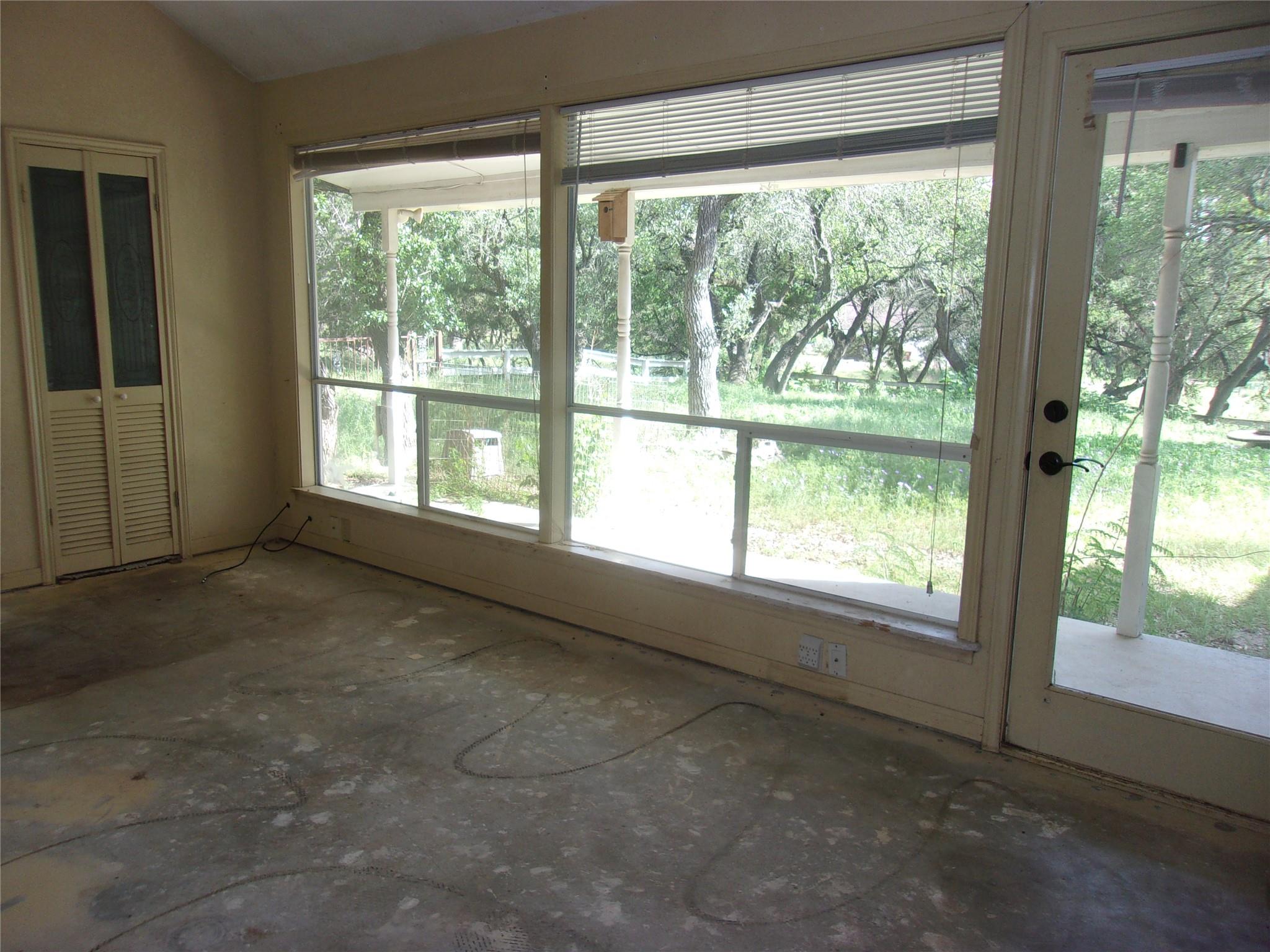 702 Cottonwood Creek Road Dripping Springs TX 78620