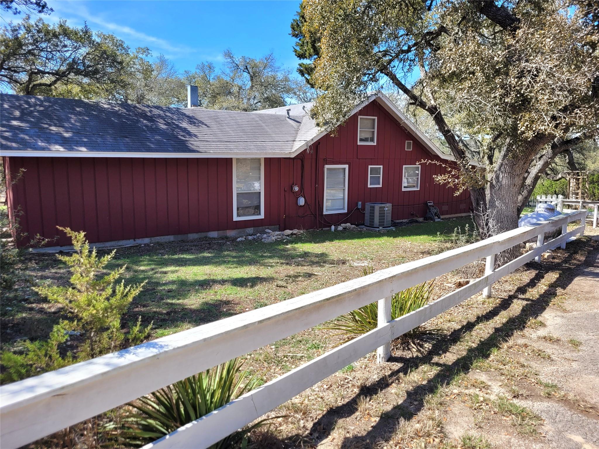 702 Cottonwood Creek Road Dripping Springs TX 78620