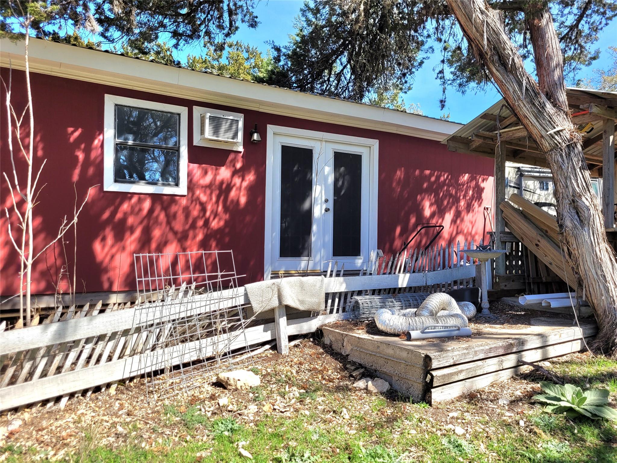 702 Cottonwood Creek Road Dripping Springs TX 78620