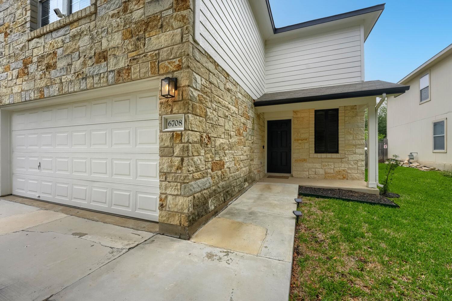 6708 Panda Royle Drive Del Valle TX 78617