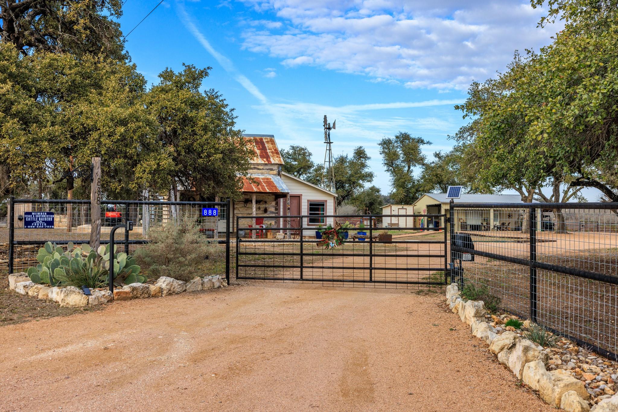 888 Dietrich Road Fredericksburg TX 78624