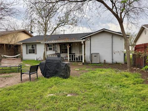 531 E Houston Street Giddings TX 78942