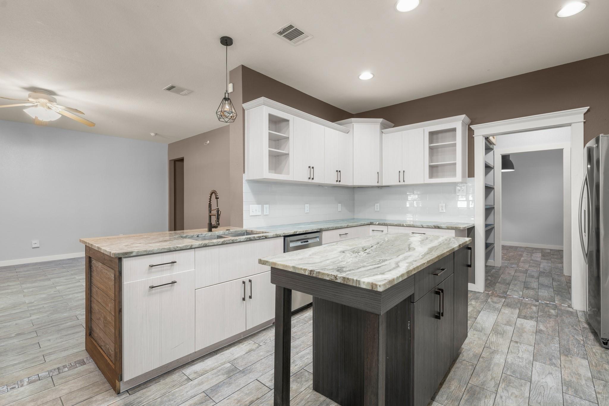 411 Olmos Drive Leander TX 78641