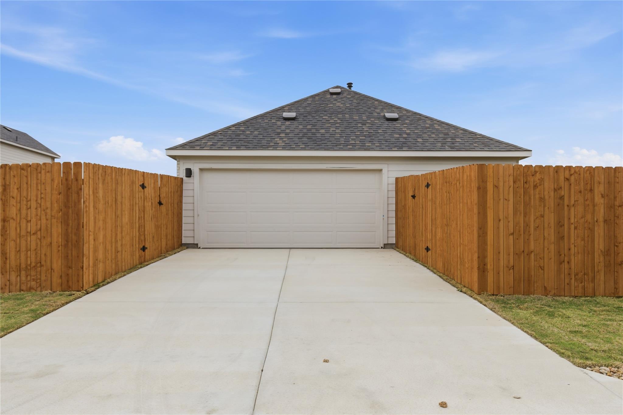 215 Bellie Lane Kyle TX 78640