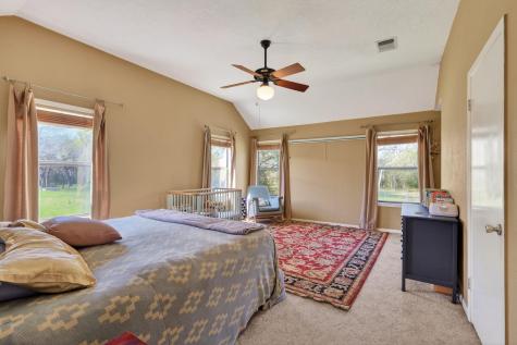 12 Creekwood Drive Schulenburg TX 78956